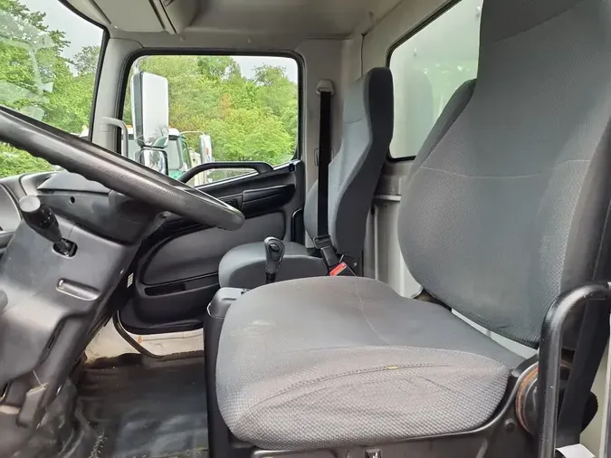 2018 FREIGHTLINER HINO 338