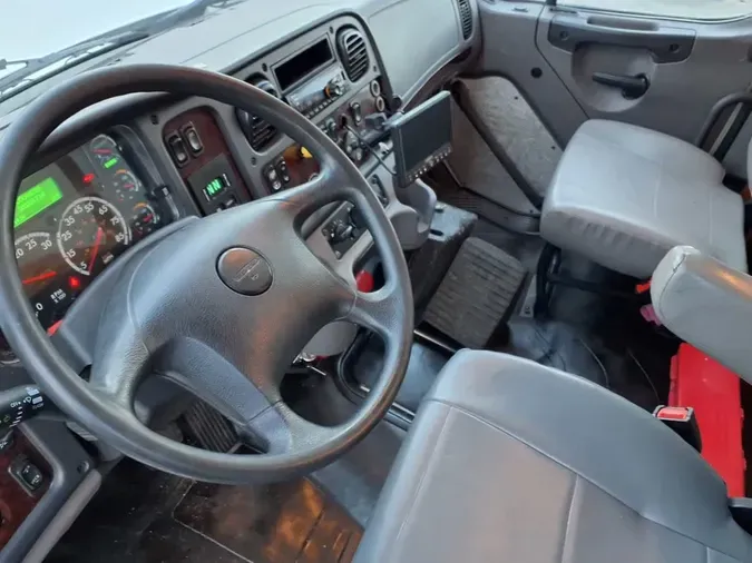 2020 FREIGHTLINER/MERCEDES M2 106