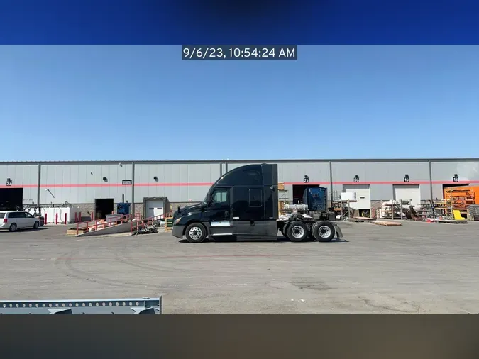 2021 Freightliner Cascadia