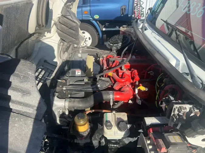 2018 FREIGHTLINER M2 106