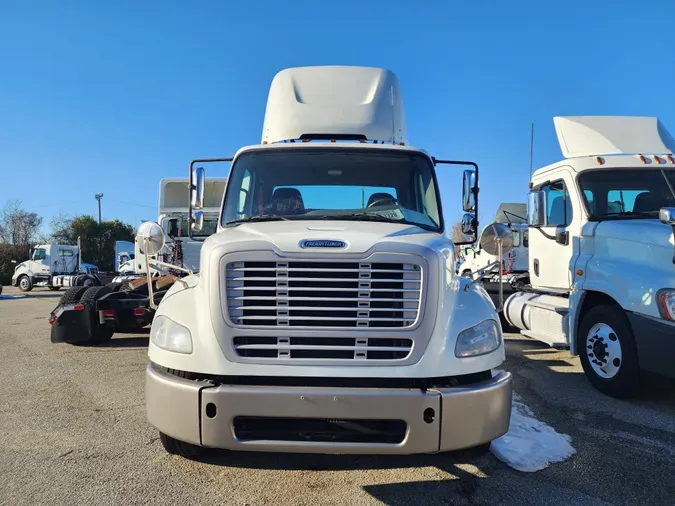 2017 FREIGHTLINER/MERCEDES M2-112