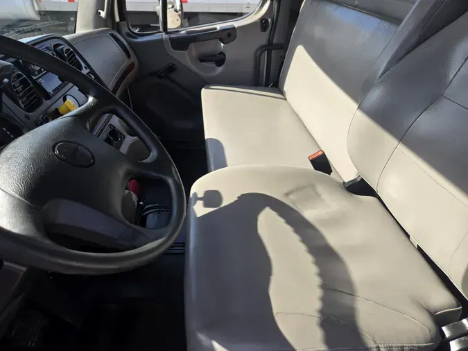 2020 Freightliner Business Class M2 106