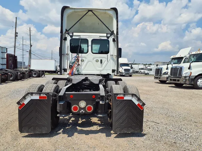 2018 FREIGHTLINER/MERCEDES CASCADIA 125