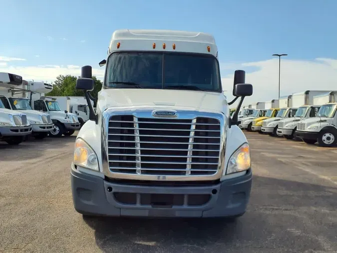 2020 FREIGHTLINER CASCADIA 125
