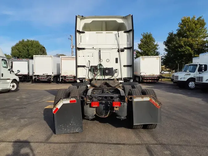 2019 NAVISTAR INTERNATIONAL LT625 SLPR CAB