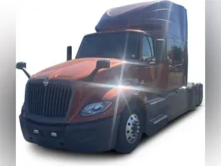 2022 International LT625