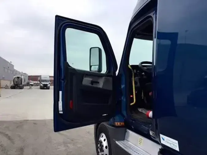 2022 Freightliner Cascadia