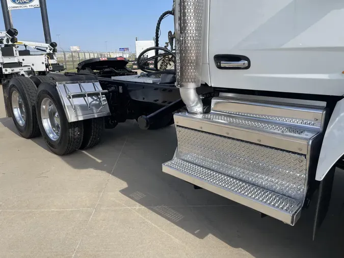 2020 Peterbilt 567