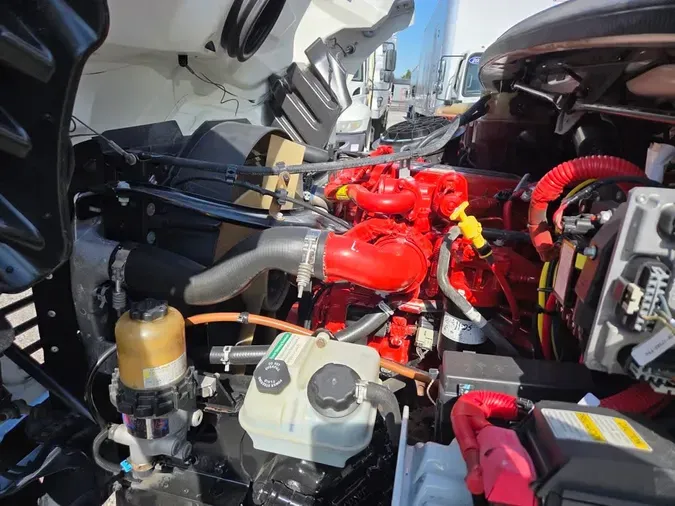 2019 FREIGHTLINER/MERCEDES M2 106