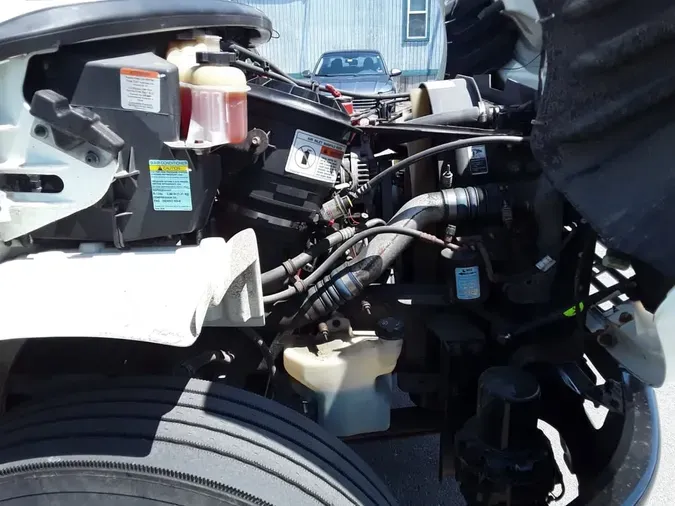 2019 FREIGHTLINER M2 106