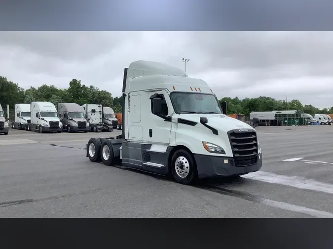 2021 Freightliner Cascadia 12608484858b6f7bd0bd570282ab9046a20