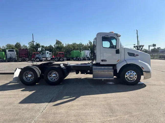 2017 Peterbilt 579