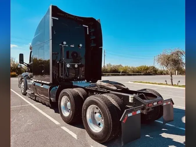 2021 Peterbilt 579084a8e6eafb2651cb1e4ff6d85f7c65b