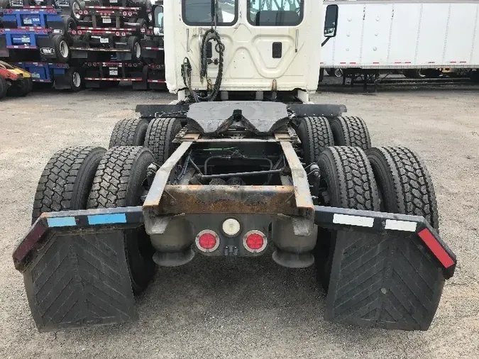 2017 Freightliner X12564ST