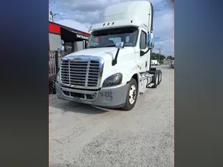 2020 FREIGHTLINER/MERCEDES CASCADIA 125