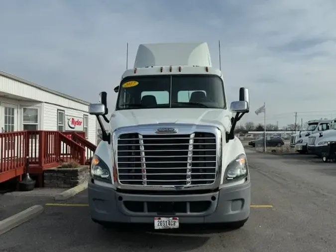 2017 FREIGHTLINER/MERCEDES CASCADIA 113