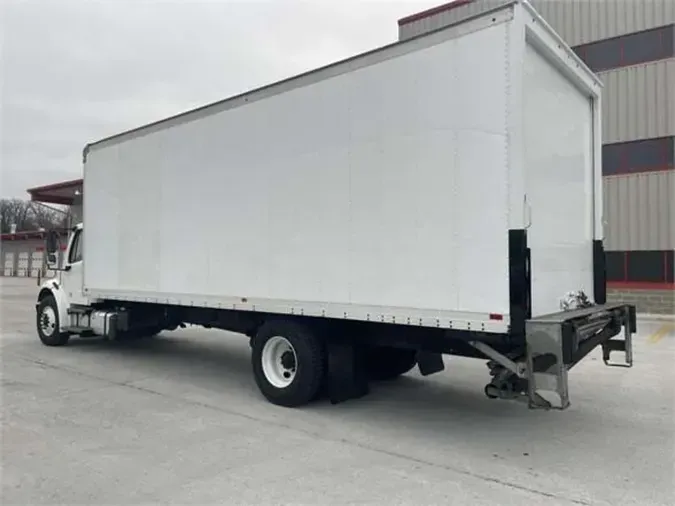 2018 Freightliner BUSINESS CLASS M2 106