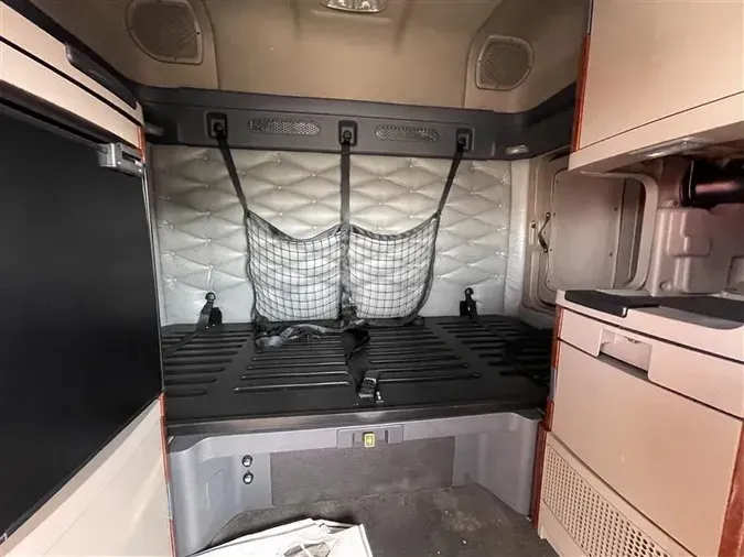 2019 FREIGHTLINER CASCADIA