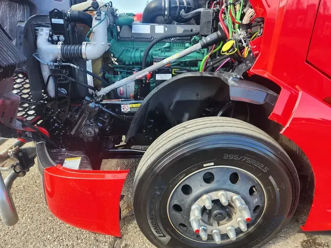 2024 VOLVO VNL64T860084e131e4bdc064bbf1ab6faec78e6b3