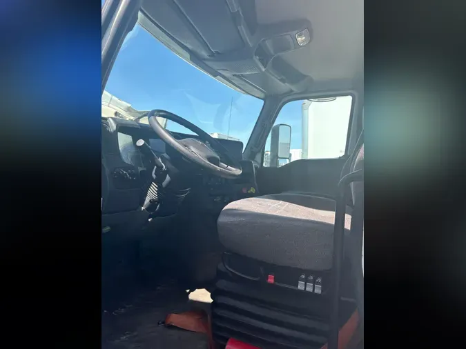 2019 NAVISTAR INTERNATIONAL LT625 DAYCAB T/A
