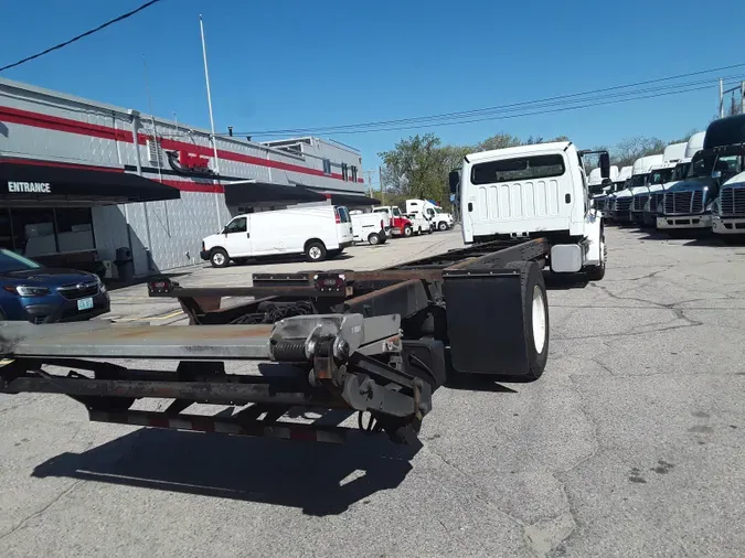 2017 FREIGHTLINER/MERCEDES M2 106