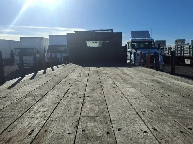 2018 FREIGHTLINER/MERCEDES M2 106