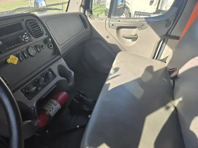 2019 Freightliner Business Class M2 106