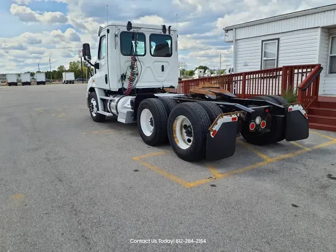2018 FREIGHTLINER/MERCEDES CASCADIA 113