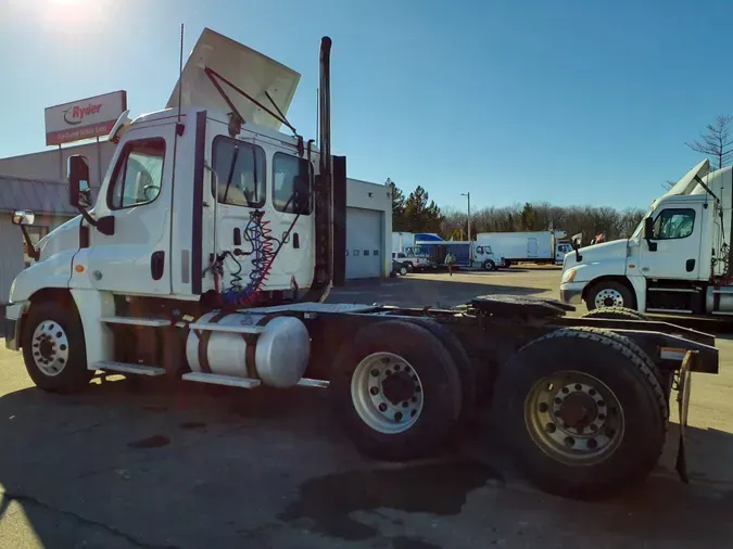 2018 FREIGHTLINER/MERCEDES CASCADIA 125