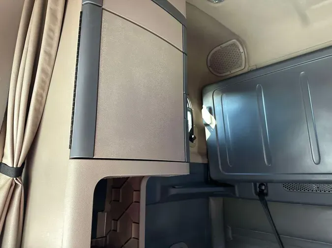 2019 FREIGHTLINER CASCADIA