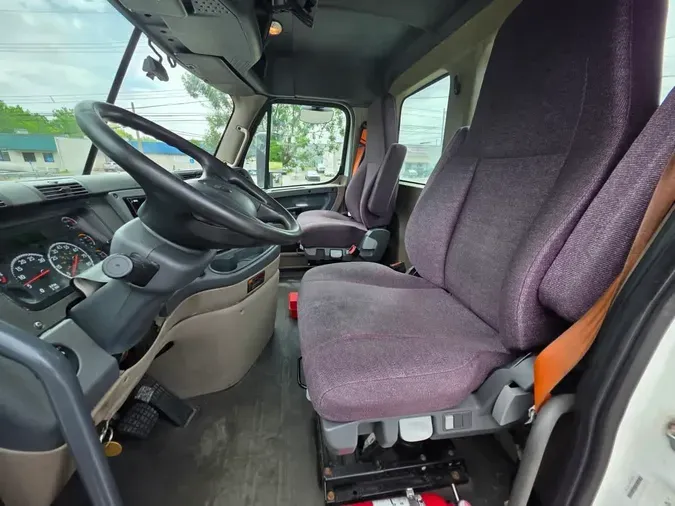 2019 FREIGHTLINER/MERCEDES CASCADIA 125