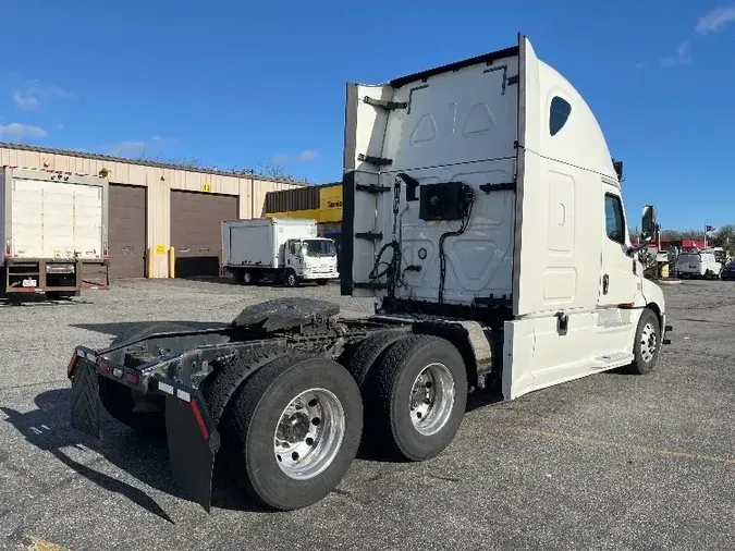 2019 Freightliner T12664ST