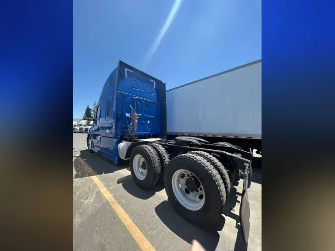 2020 FREIGHTLINER NEW CASCADIA PX12664