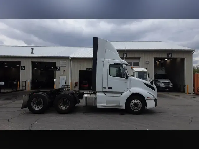 2020 Volvo VNL300