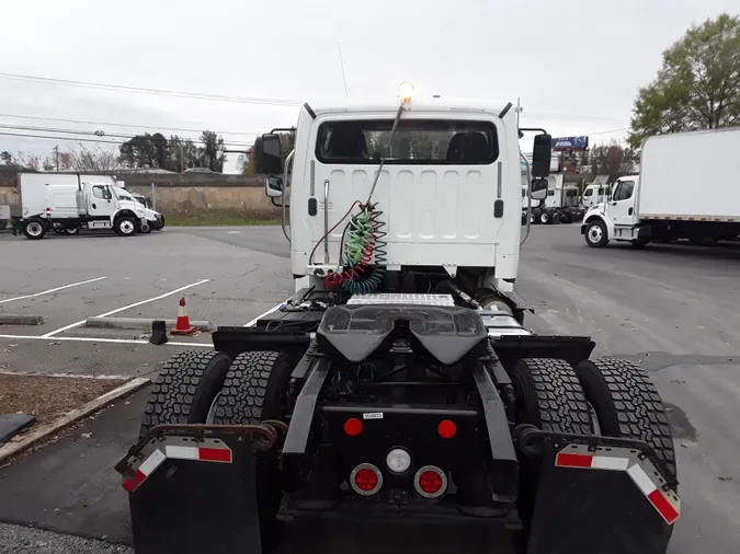 2016 FREIGHTLINER/MERCEDES M2 106