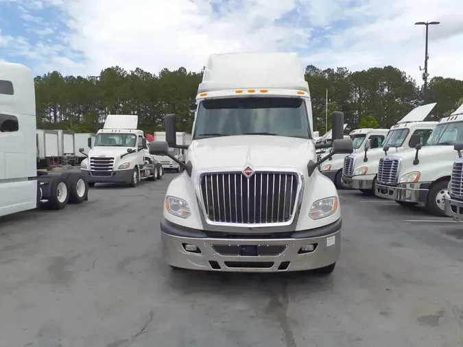 2019 NAVISTAR INTERNATIONAL LT625 SLPR CAB