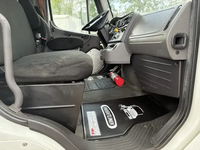 2018 FREIGHTLINER/MERCEDES M2 106086c5eb264a511f0f05ae4367d9a463d