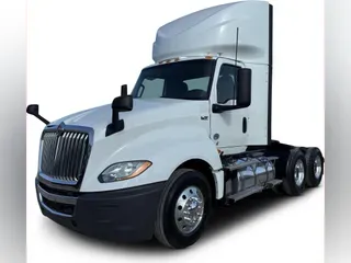 2020 International LT625