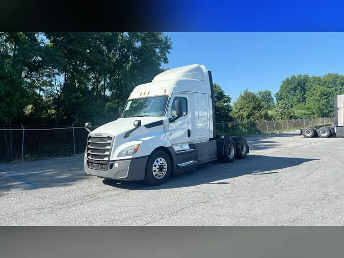 2020 Freightliner Cascadia 126