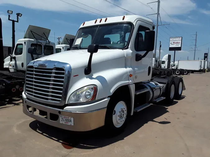 2018 FREIGHTLINER/MERCEDES CASCADIA 125