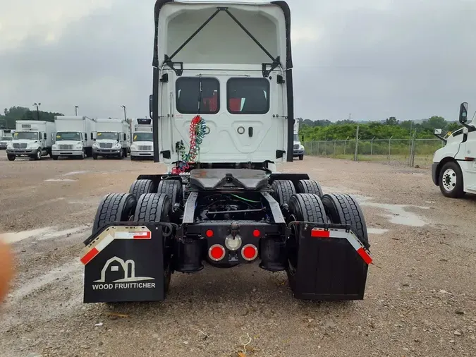 2019 FREIGHTLINER NEW CASCADIA PX12664