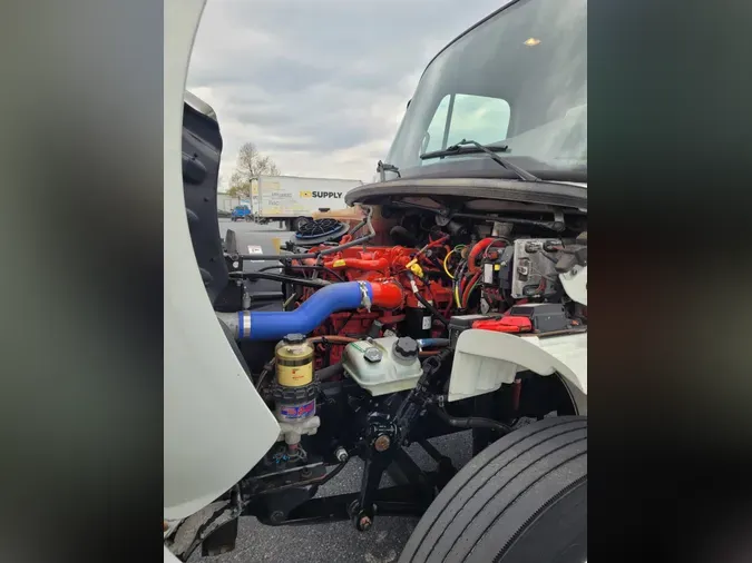 2019 FREIGHTLINER/MERCEDES M2 106