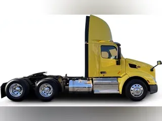 2021 Peterbilt 579