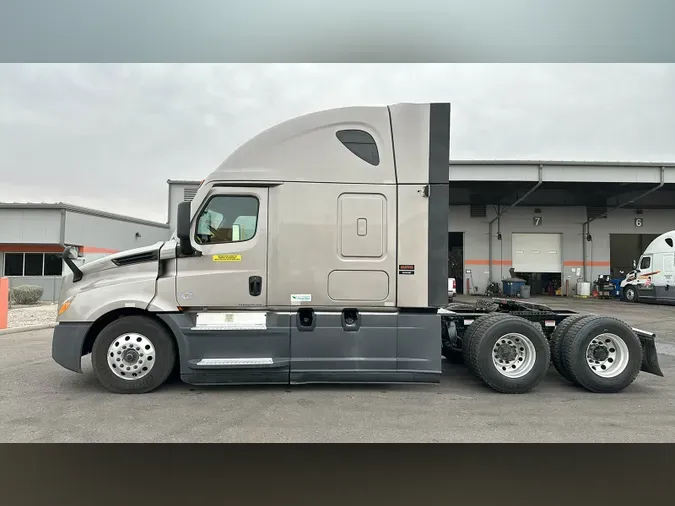 2023 Freightliner Cascadia