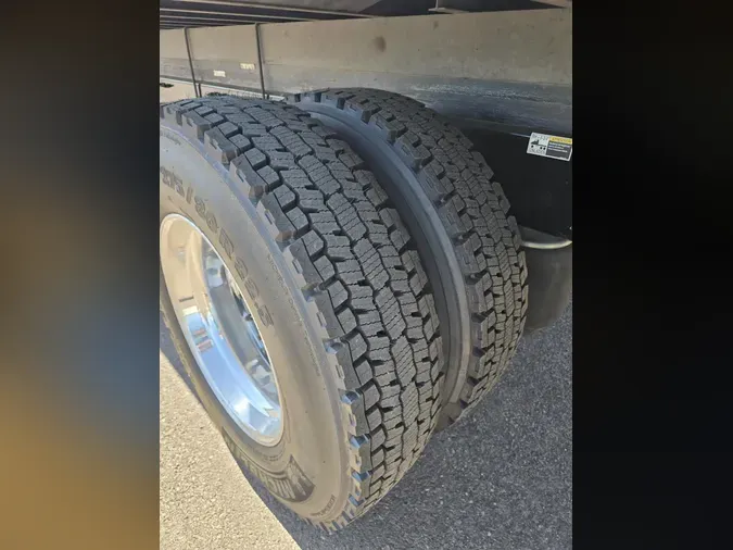 2020 Peterbilt 337