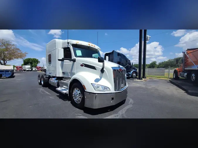 2022 Peterbilt 579087935f7b33df884ad09e6e0f88f07b9