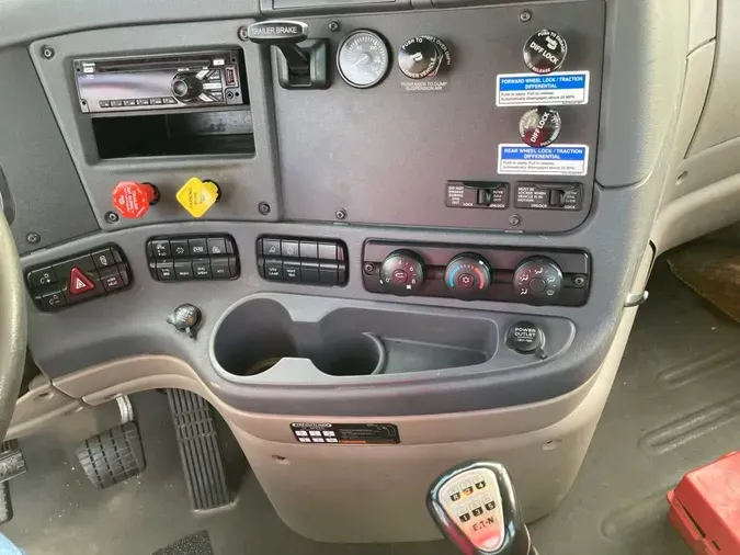 2018 FREIGHTLINER/MERCEDES CASCADIA 125