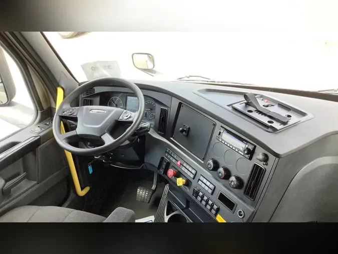 2024 Freightliner Cascadia