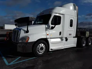 2015 Freightliner CASCADIA 125
