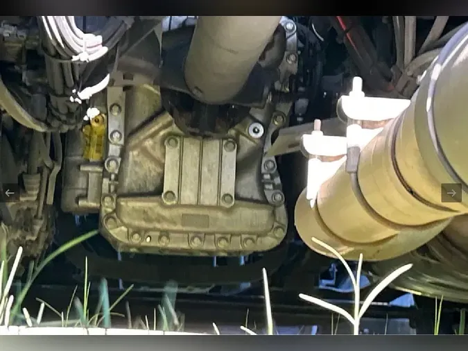 2025 VOLVO VNL64T860